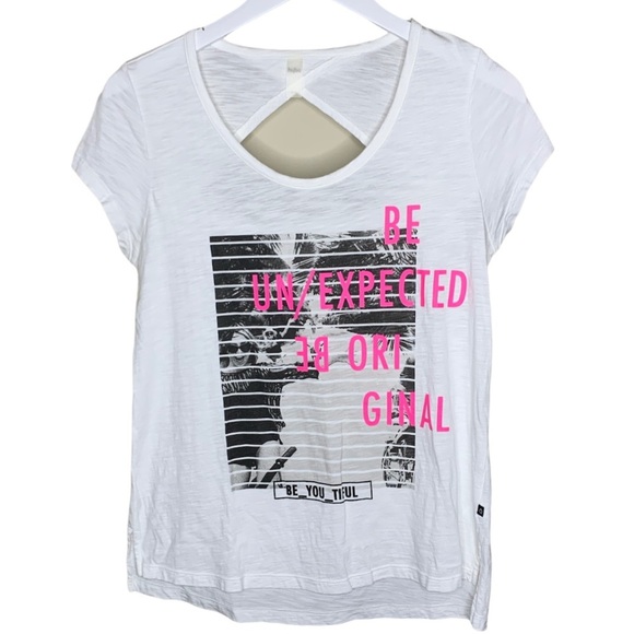 HYBA Be Unexpected Open Back Tee/Top With Cap Sleeves Ivory White Size Medium - Picture 1 of 7